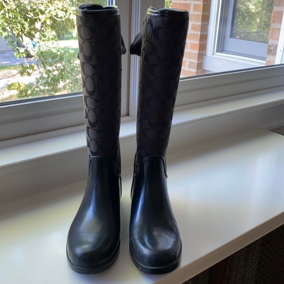Coach Tristee rubber boots with bow size 9